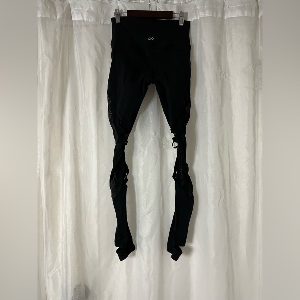 Alo Yoga Criss Cross Black Mesh High Waist Yoga Pants with Stirrups